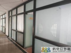 出租市中心辦公室4間，交通便利，價格面議